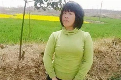 娱乐吃瓜酱余秀华,从“娱乐吃瓜酱”到文学才女，她的人生逆袭之路