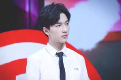 娱乐吃瓜君李宏毅,娱乐吃瓜界的风云人物