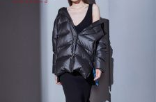 卓雅服装,精致优雅，演绎都市女性的时尚魅力